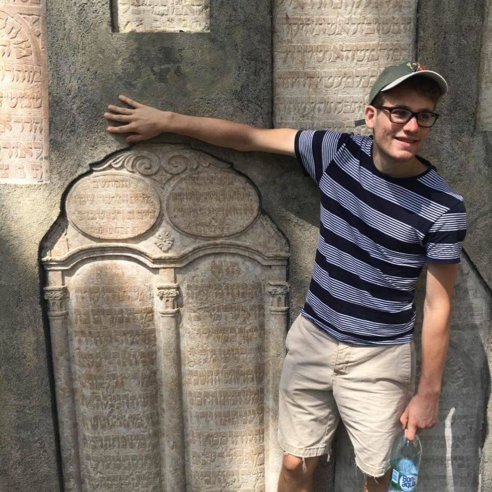 Meet your Posher, Mark